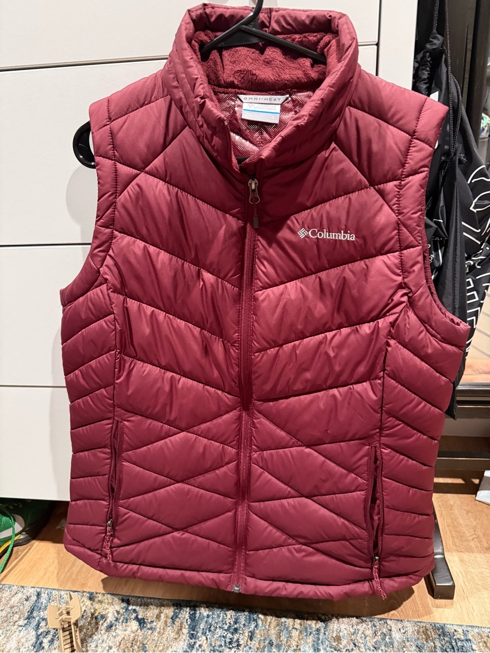 Columbia Women's Quilted Vest - Burgundy